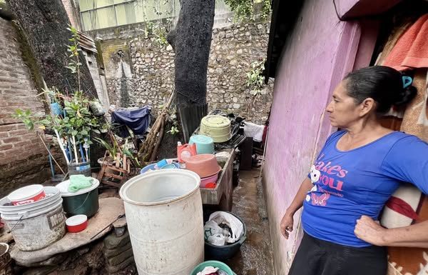 Familias afectadas por inundación tras desbordamiento de quebrada en Morazan.