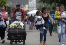 Los retornados de Estados Unidos y su impacto al llegar a su tierra natál.