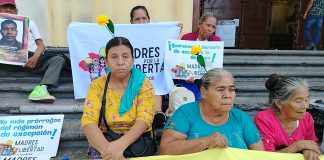 Madres exigen al gobierno prueba de vida de sus hijos presos del régimen de excepción en el marco del Dia Internacional de la Desaparición Forzada.