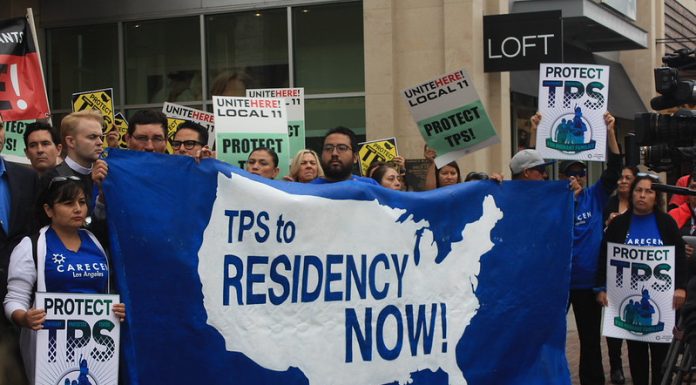 FALLO DE JUEZ DEJA SIN PERMISOS DE TRABAJO A MUCHOS SALVADOREÑOS CON TPS EN USA.